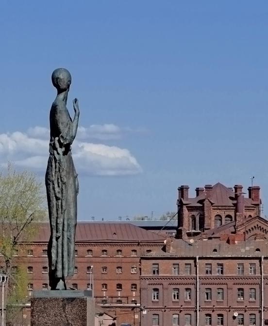 Памятник ахматовой в санкт петербурге